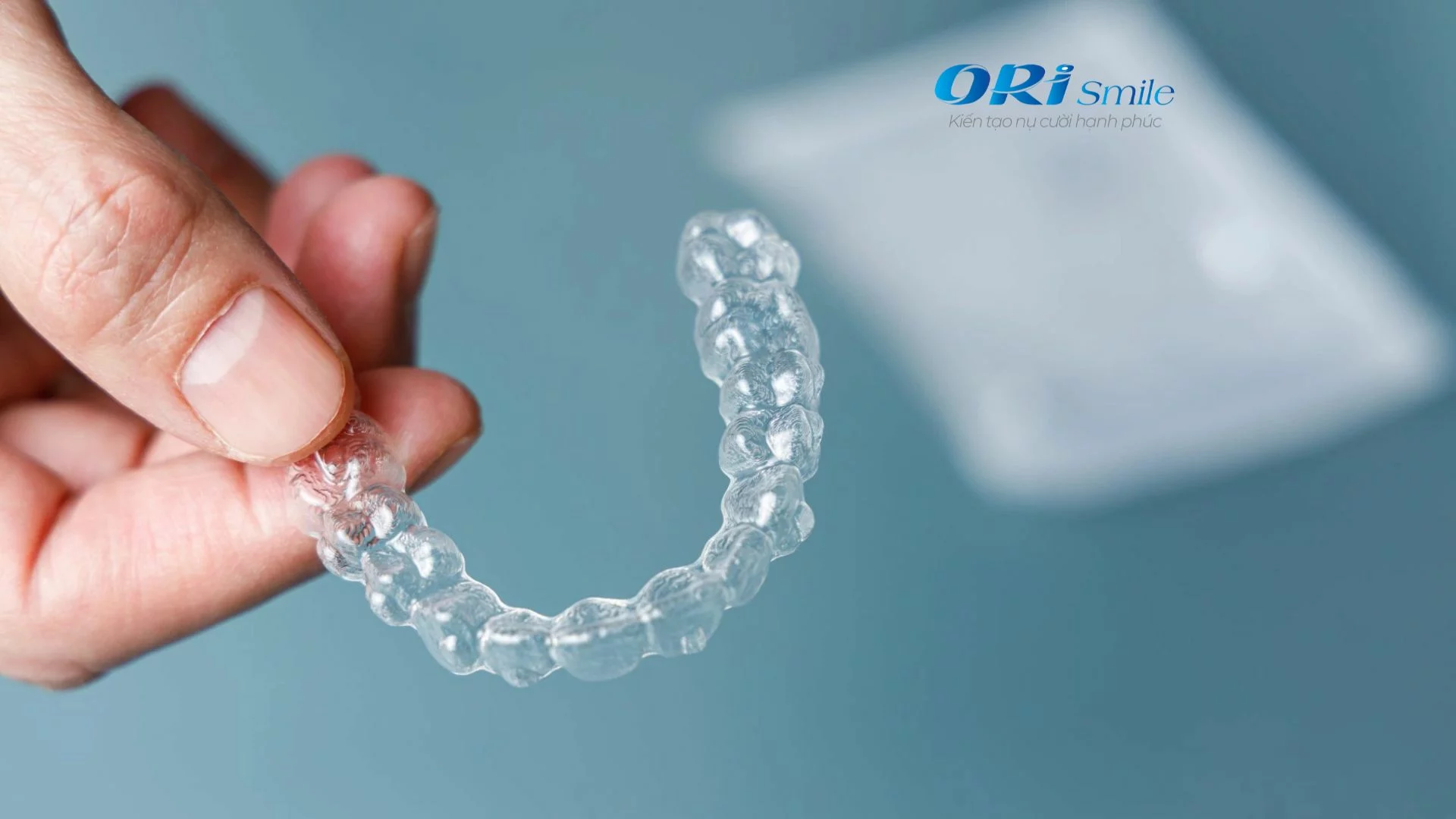 Hình ảnh trụ Implant Straumann và răng sứ